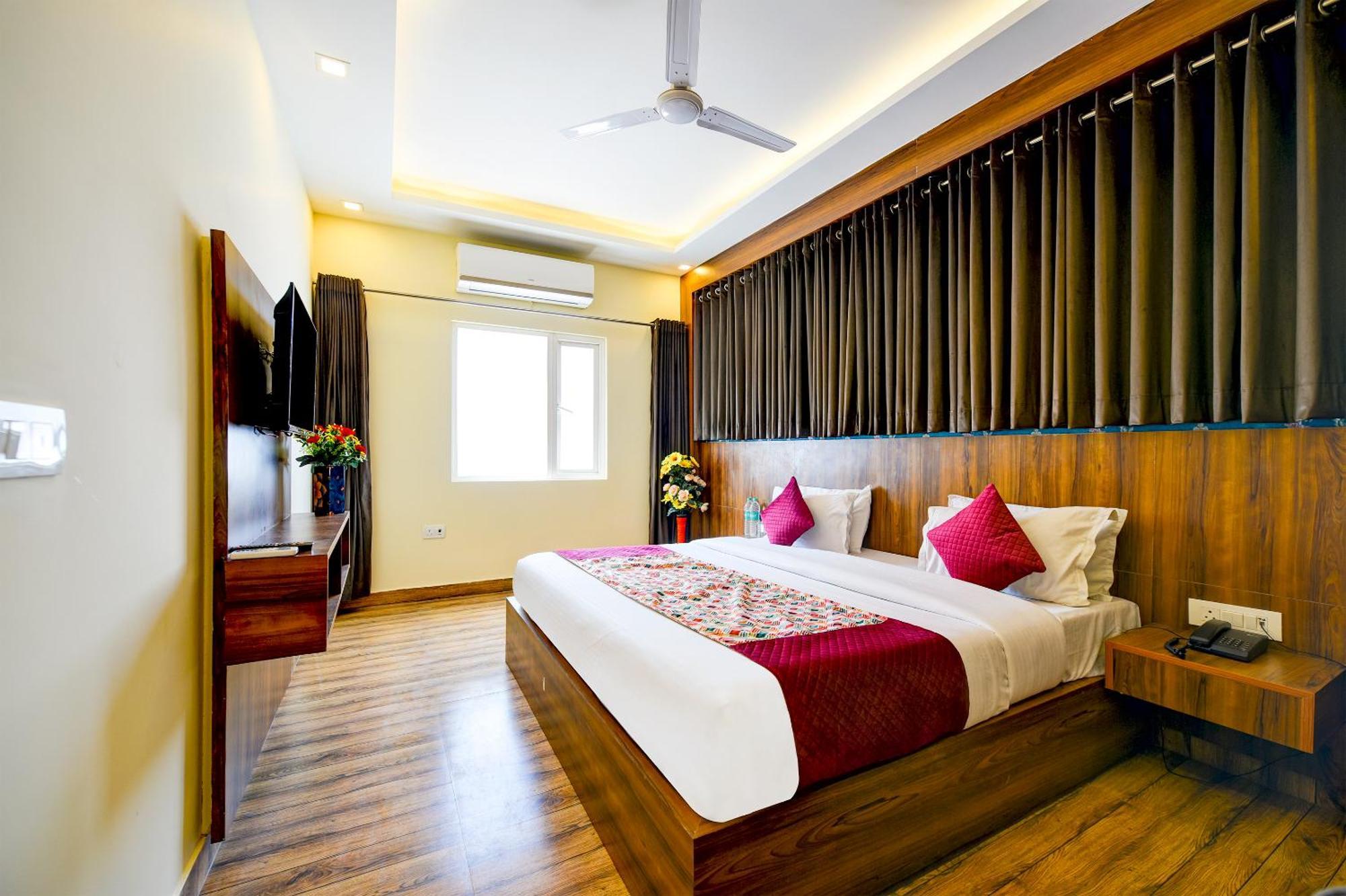 Rosewood Suites A Family Hotel Near Delhi Airport Nueva Delhi Exterior foto