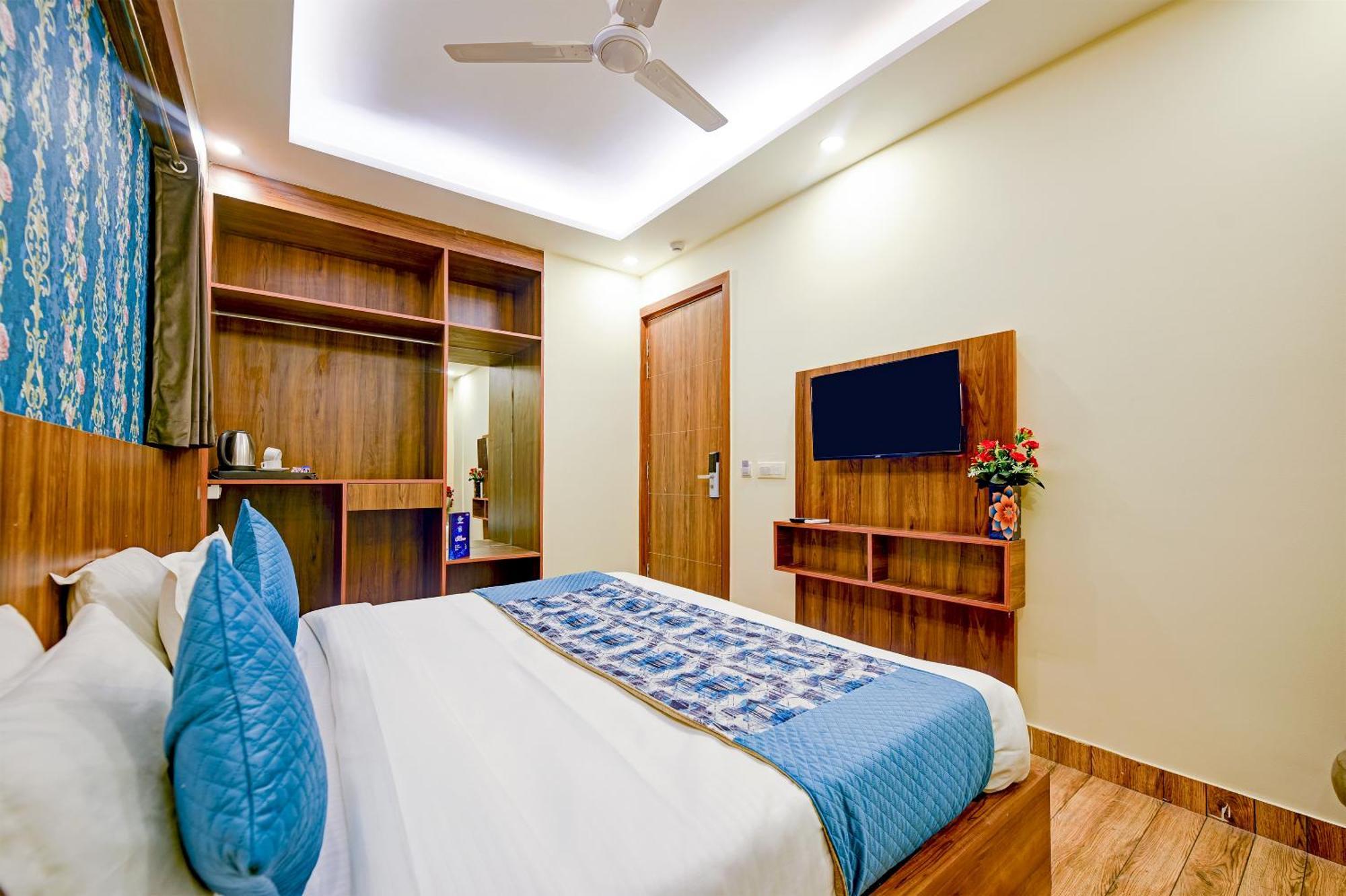 Rosewood Suites A Family Hotel Near Delhi Airport Nueva Delhi Exterior foto