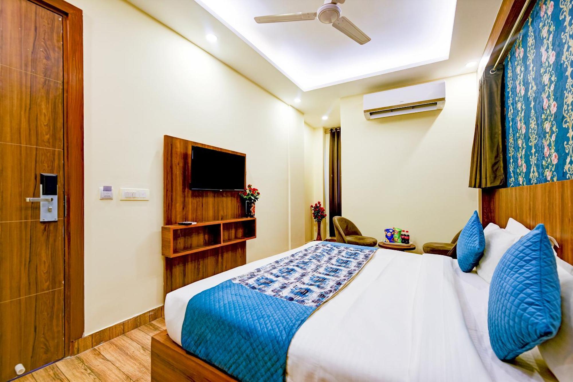 Rosewood Suites A Family Hotel Near Delhi Airport Nueva Delhi Exterior foto