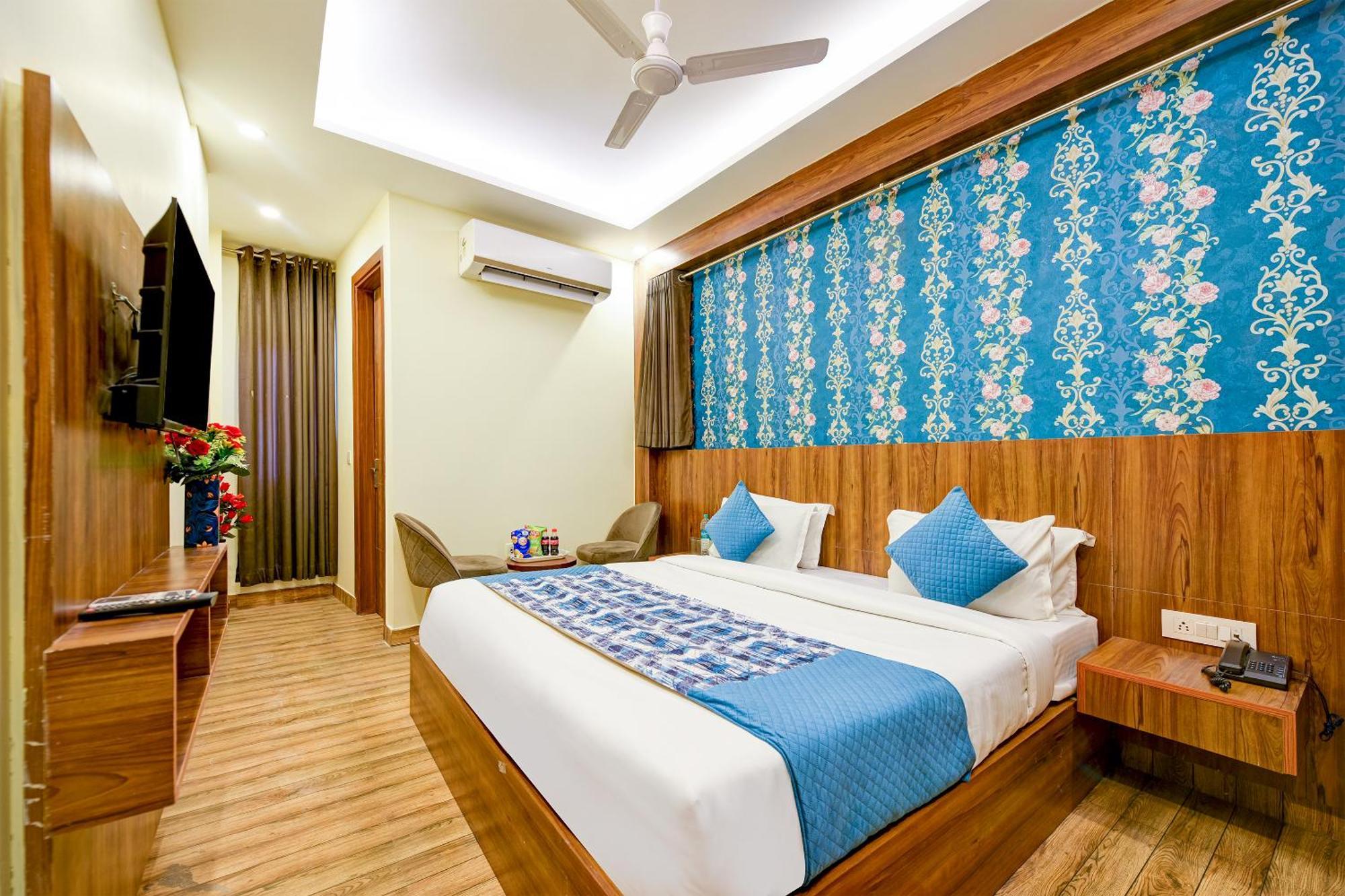 Rosewood Suites A Family Hotel Near Delhi Airport Nueva Delhi Exterior foto